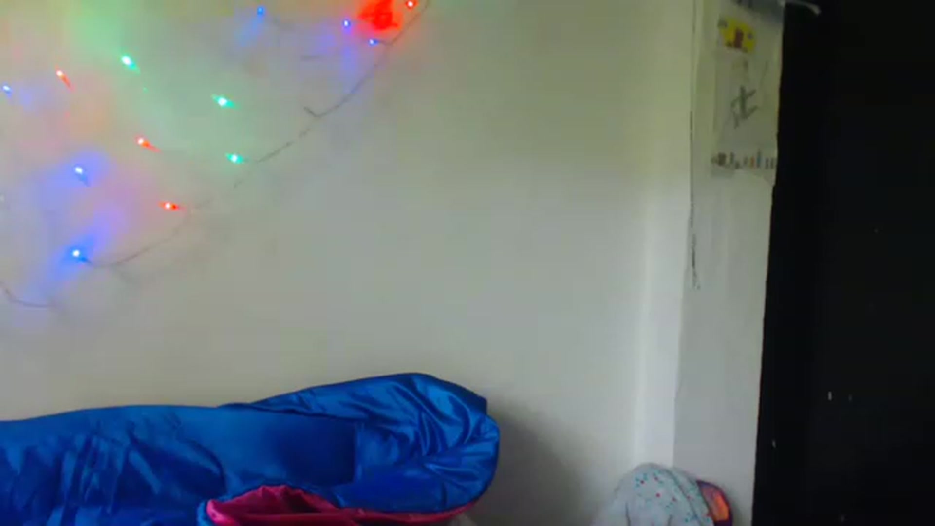 Gallery image thumbnail from Kamilalove_'s myfreecams stream on, 12/25/2022, 20:51 image 16 of 20