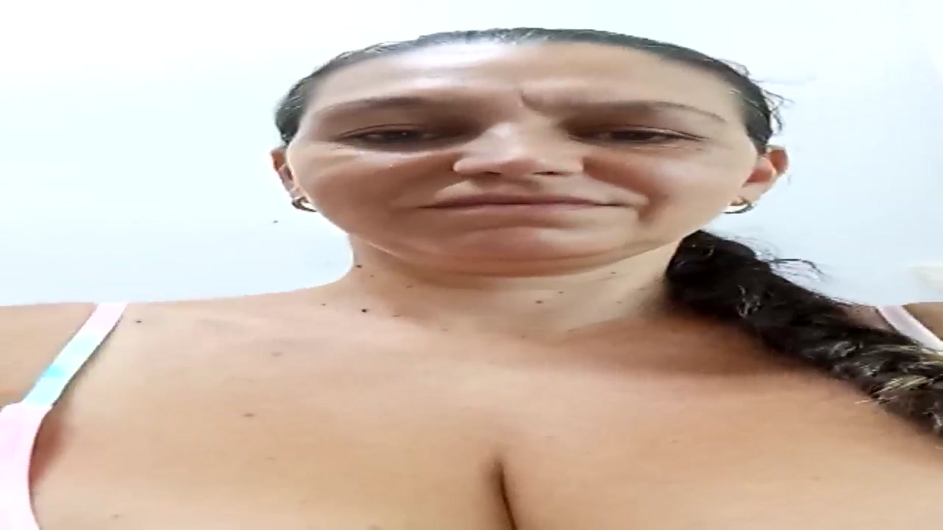 Gallery image thumbnail from KamillaStar's myfreecams stream on, 08/12/2024, 11:11 image 17 of 20