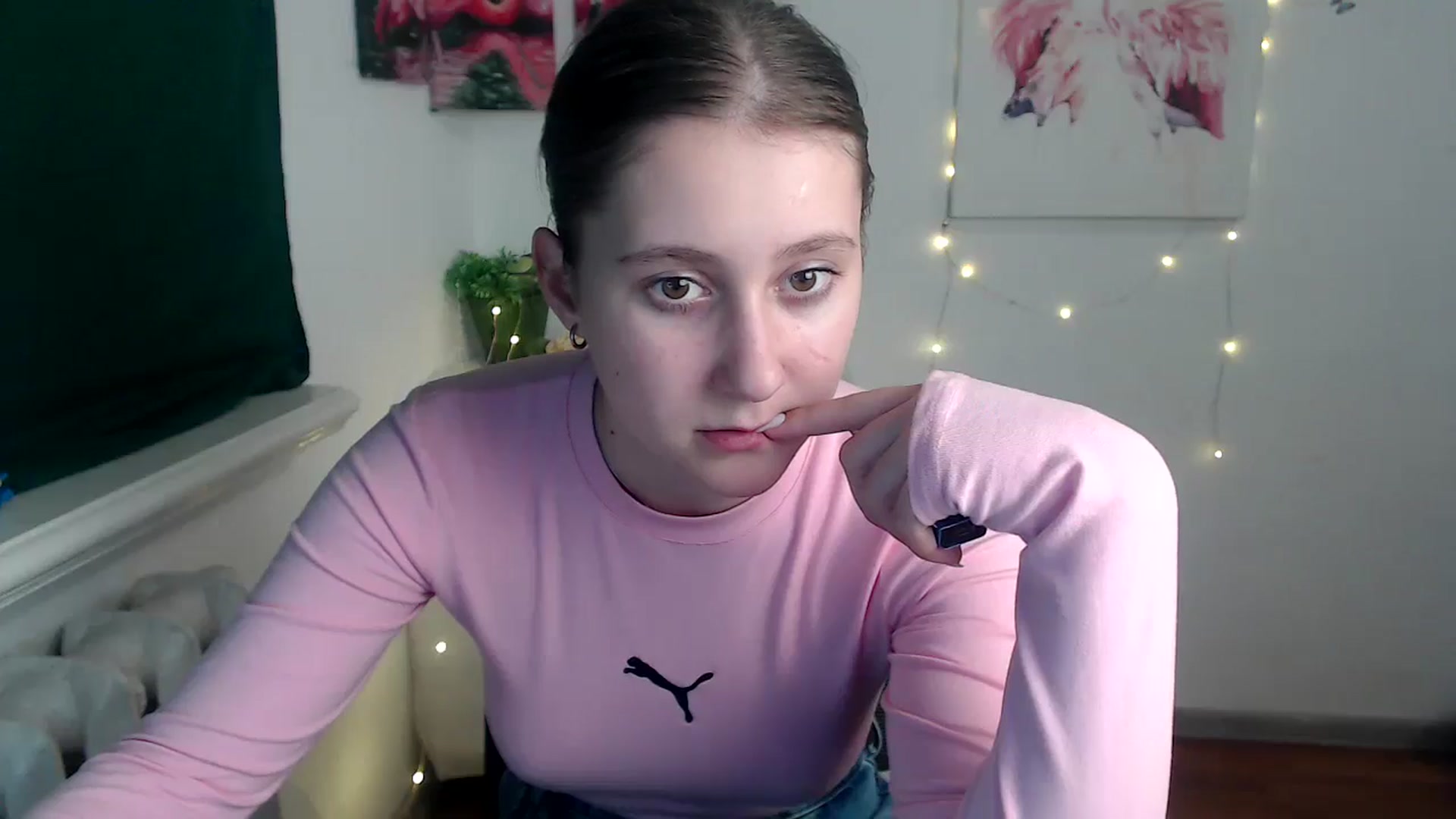 Gallery image thumbnail from Kamilochkaaa_'s myfreecams stream on, 11/18/2025, 17:55 image 3 of 20