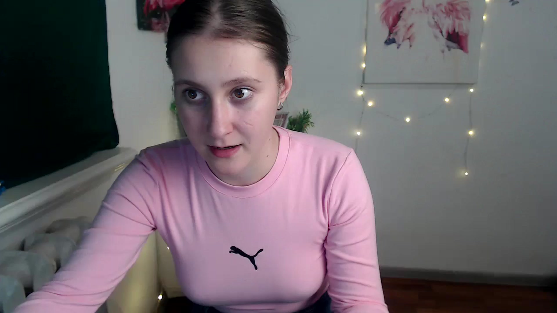 Gallery image thumbnail from Kamilochkaaa_'s myfreecams stream on, 11/18/2025, 17:55 image 9 of 20