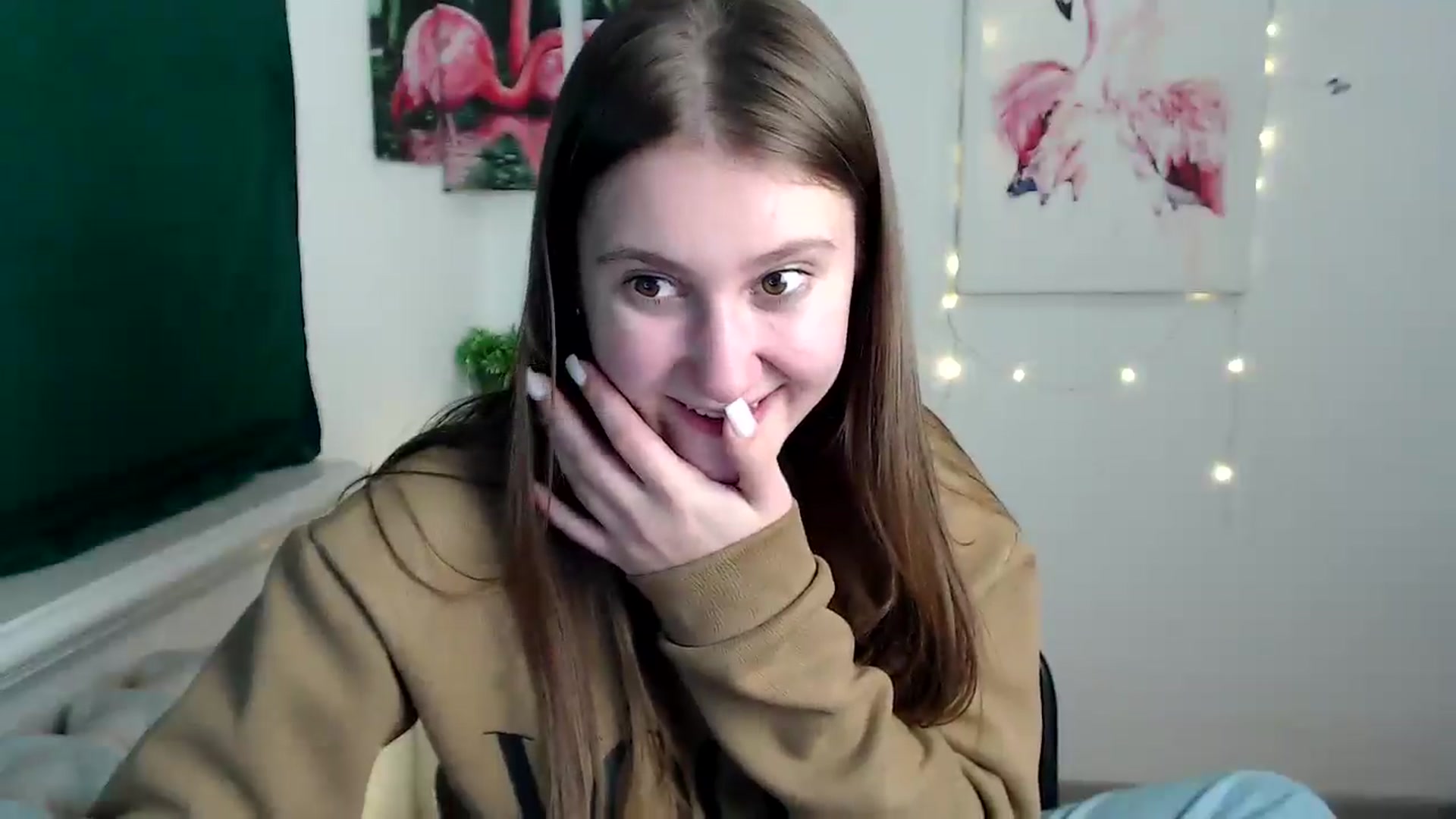 Gallery image thumbnail from Kamilochkaaa_'s myfreecams stream on, 11/19/2025, 16:12 image 14 of 20