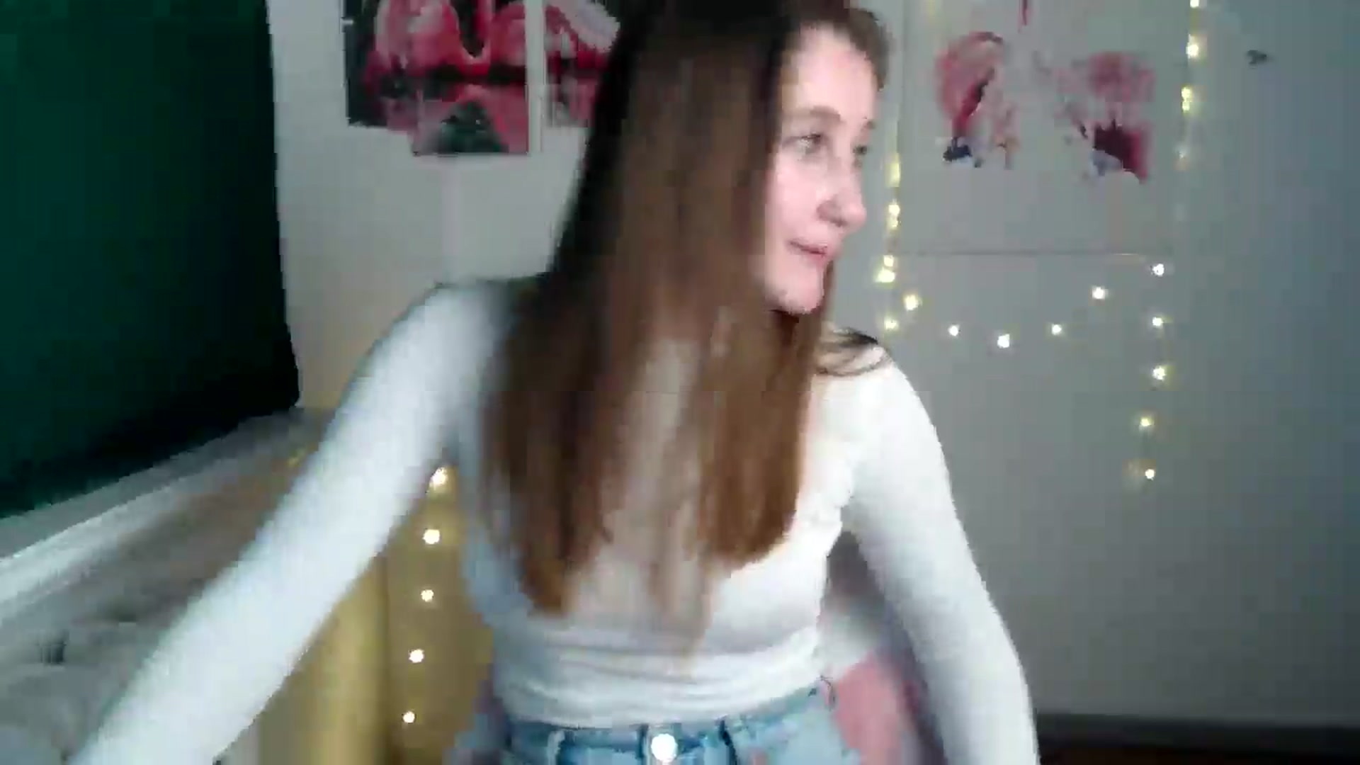 Gallery image thumbnail from Kamilochkaaa_'s myfreecams stream on, 11/20/2025, 15:35 image 4 of 20