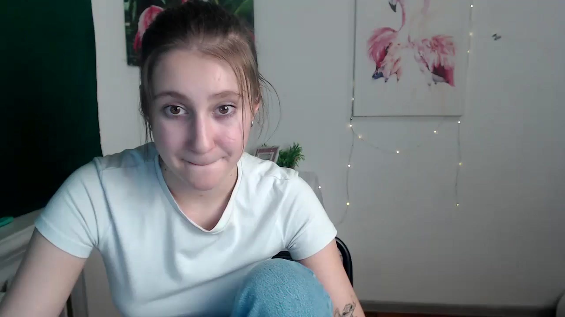 Gallery image thumbnail from Kamilochkaaa_'s myfreecams stream on, 11/21/2025, 17:20 image 19 of 20