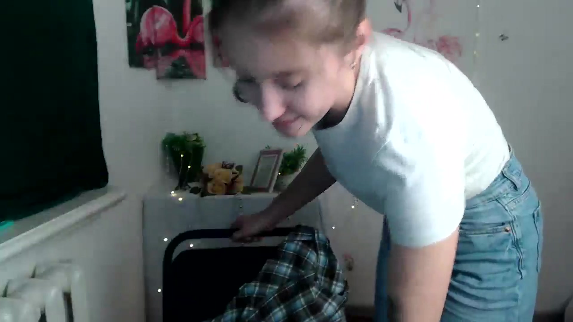 Gallery image thumbnail from Kamilochkaaa_'s myfreecams stream on, 11/21/2025, 17:20 image 3 of 20