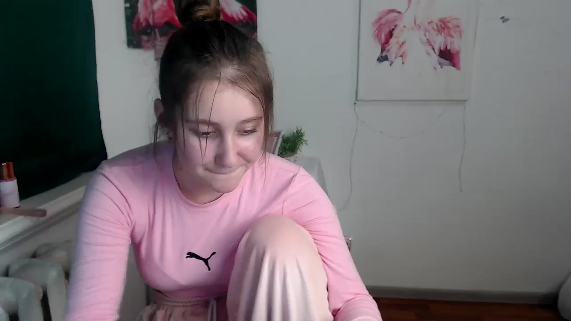 Gallery image thumbnail from Kamilochkaaa_'s myfreecams stream on, 11/24/2025, 13:45 image 17 of 20