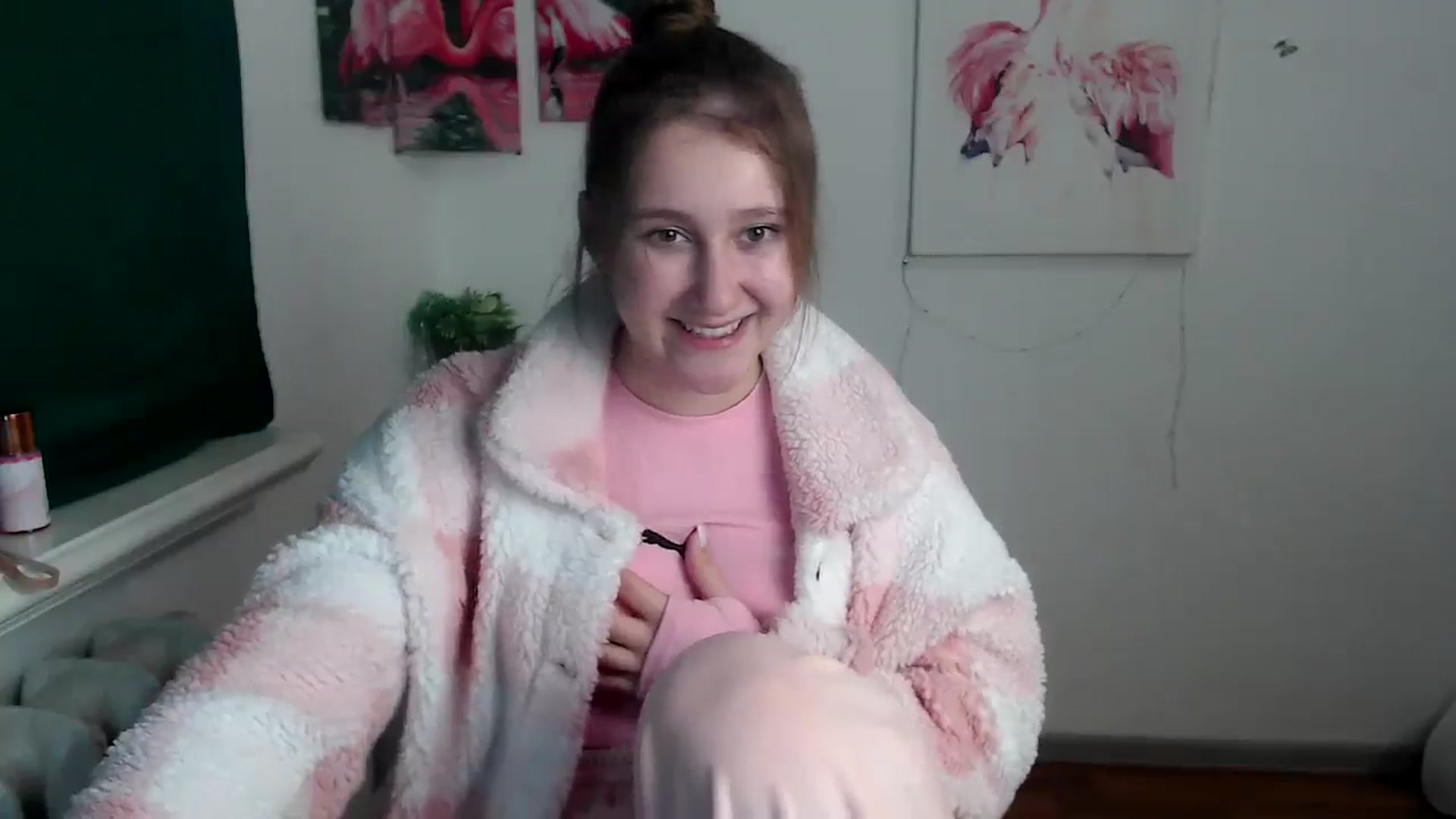Gallery image thumbnail from Kamilochkaaa_'s myfreecams stream on, 11/24/2025, 13:45 image 2 of 20