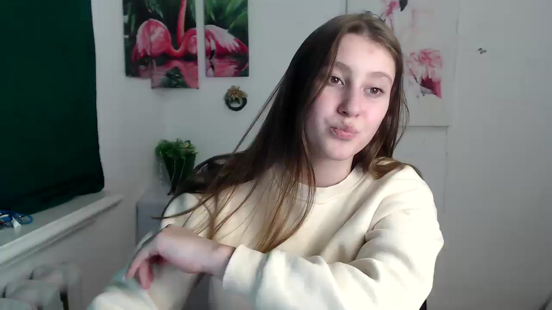 Gallery image thumbnail from Kamilochkaaa_'s myfreecams stream on, 11/27/2025, 12:18 image 17 of 20
