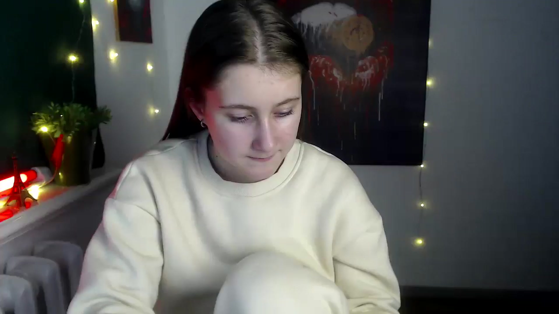 Gallery image thumbnail from Kamilochkaaa_'s myfreecams stream on, 11/30/2025, 18:32 image 14 of 20