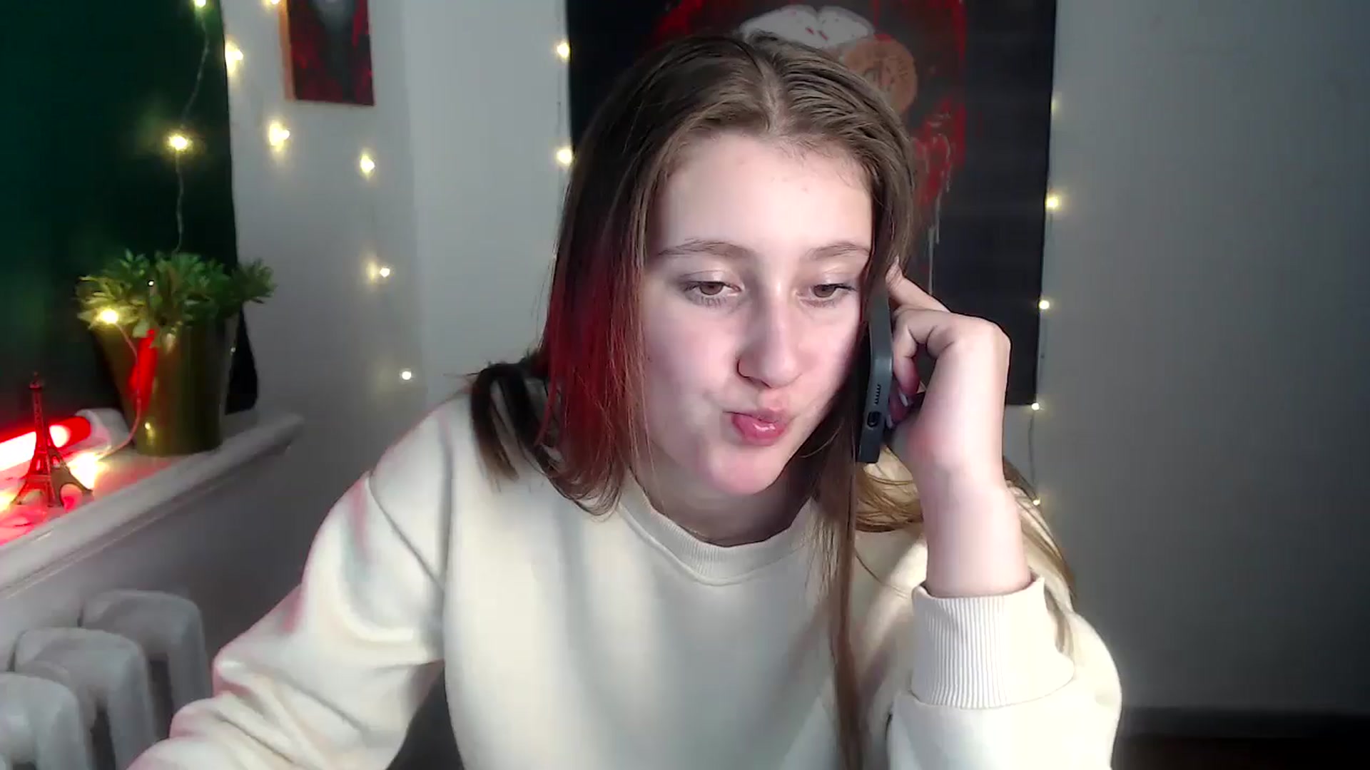 Gallery image thumbnail from Kamilochkaaa_'s myfreecams stream on, 11/30/2025, 18:32 image 3 of 20