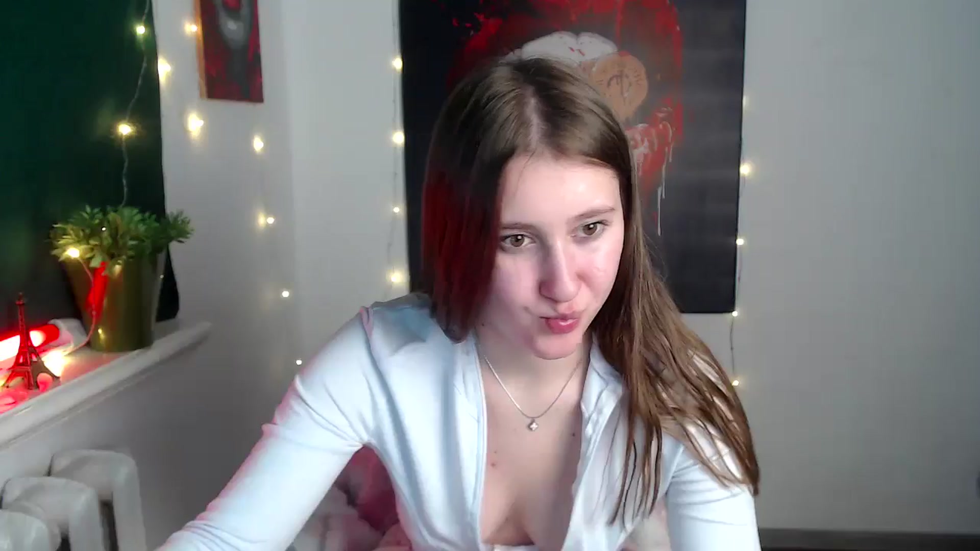 Gallery image thumbnail from Kamilochkaaa_'s myfreecams stream on, 12/01/2025, 15:14 image 10 of 20