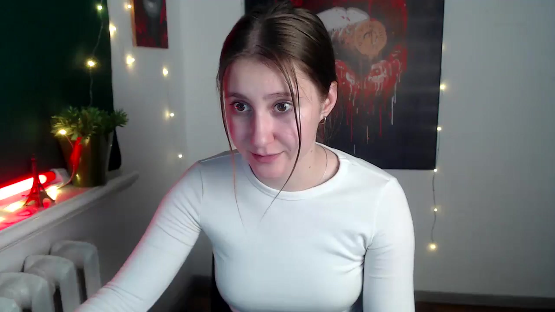 Gallery image thumbnail from Kamilochkaaa_'s myfreecams stream on, 12/02/2025, 13:06 image 12 of 20