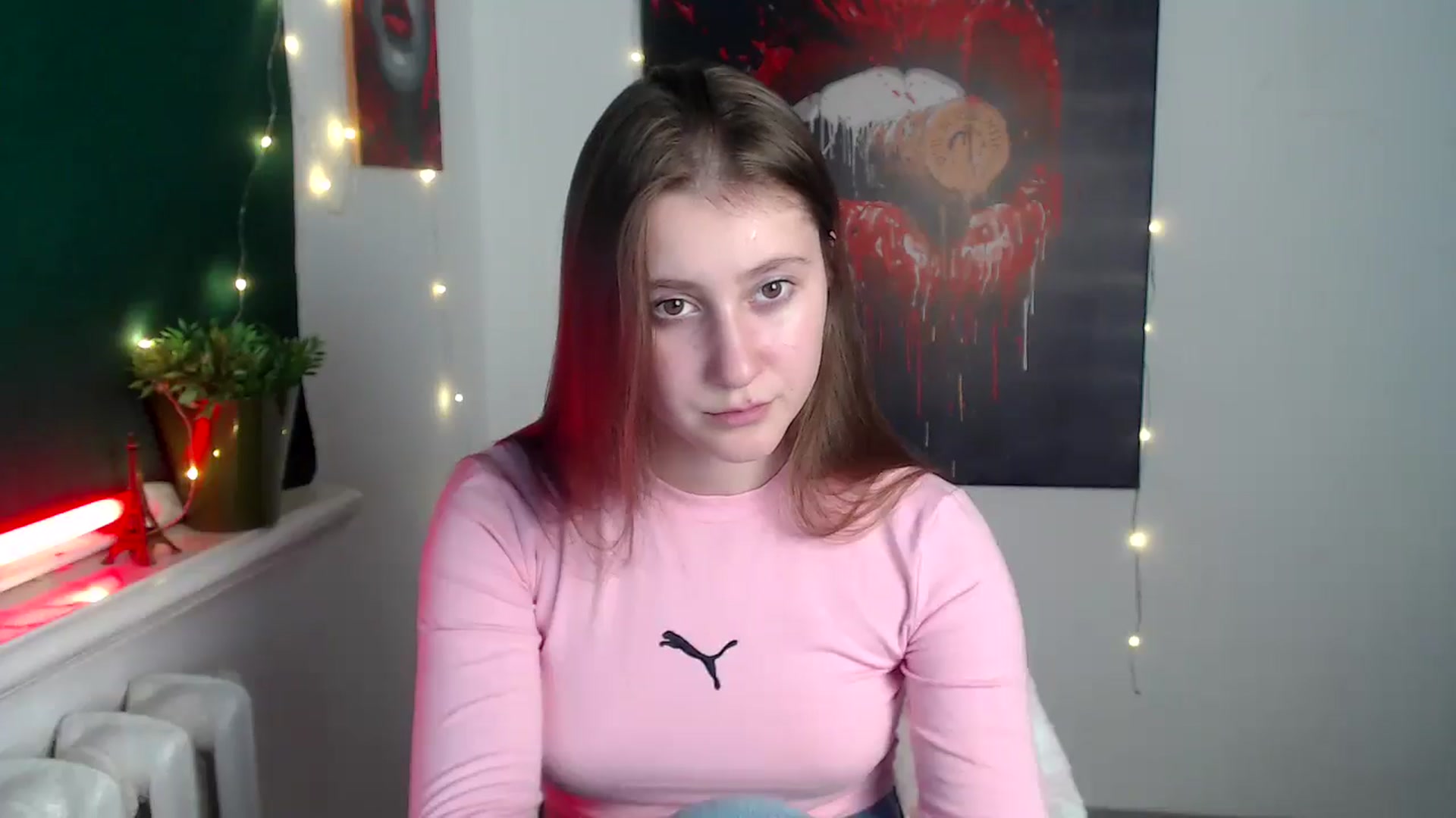 Gallery image thumbnail from Kamilochkaaa_'s myfreecams stream on, 12/04/2025, 11:17 image 2 of 20