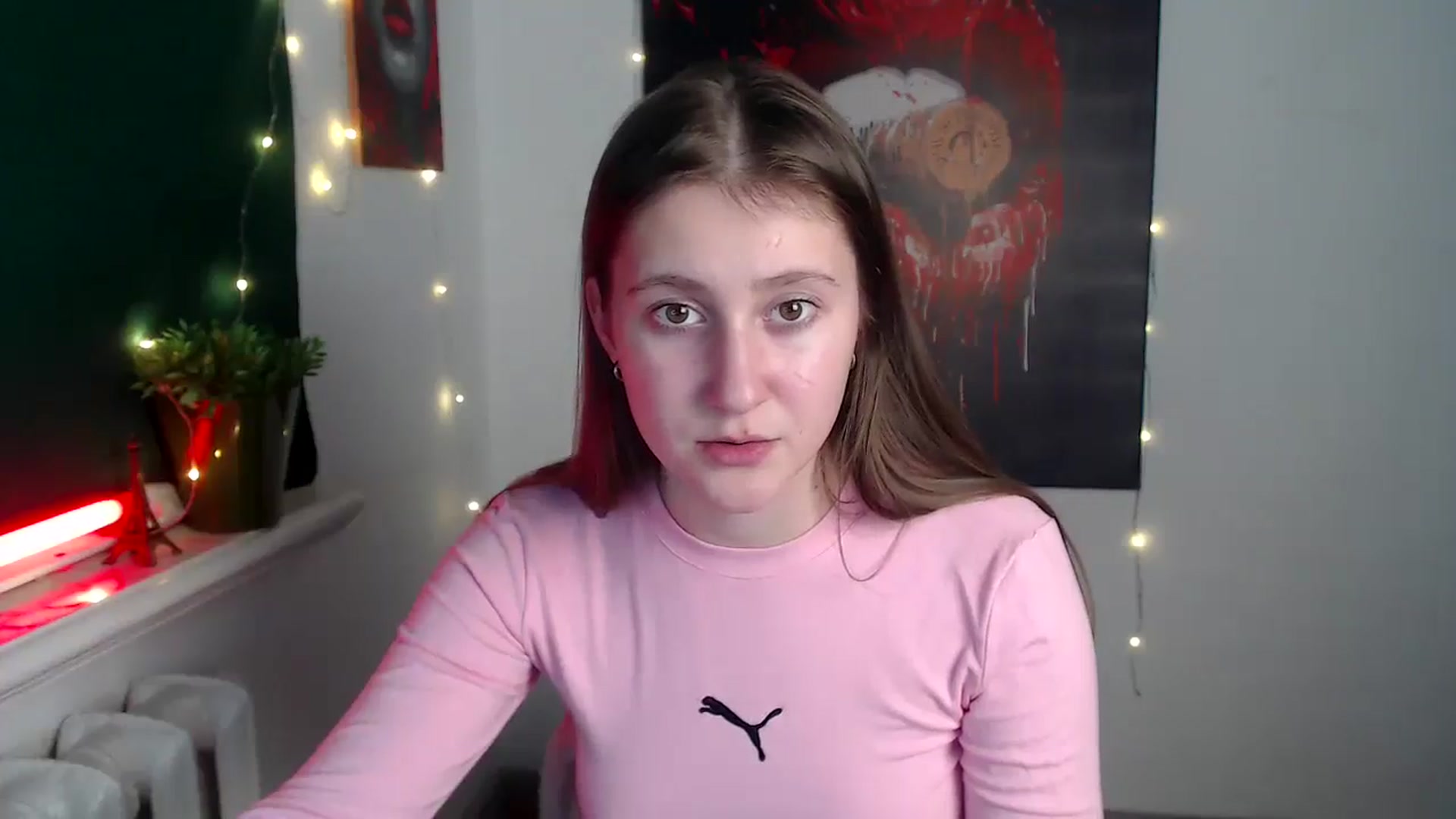 Gallery image thumbnail from Kamilochkaaa_'s myfreecams stream on, 12/04/2025, 11:17 image 15 of 20