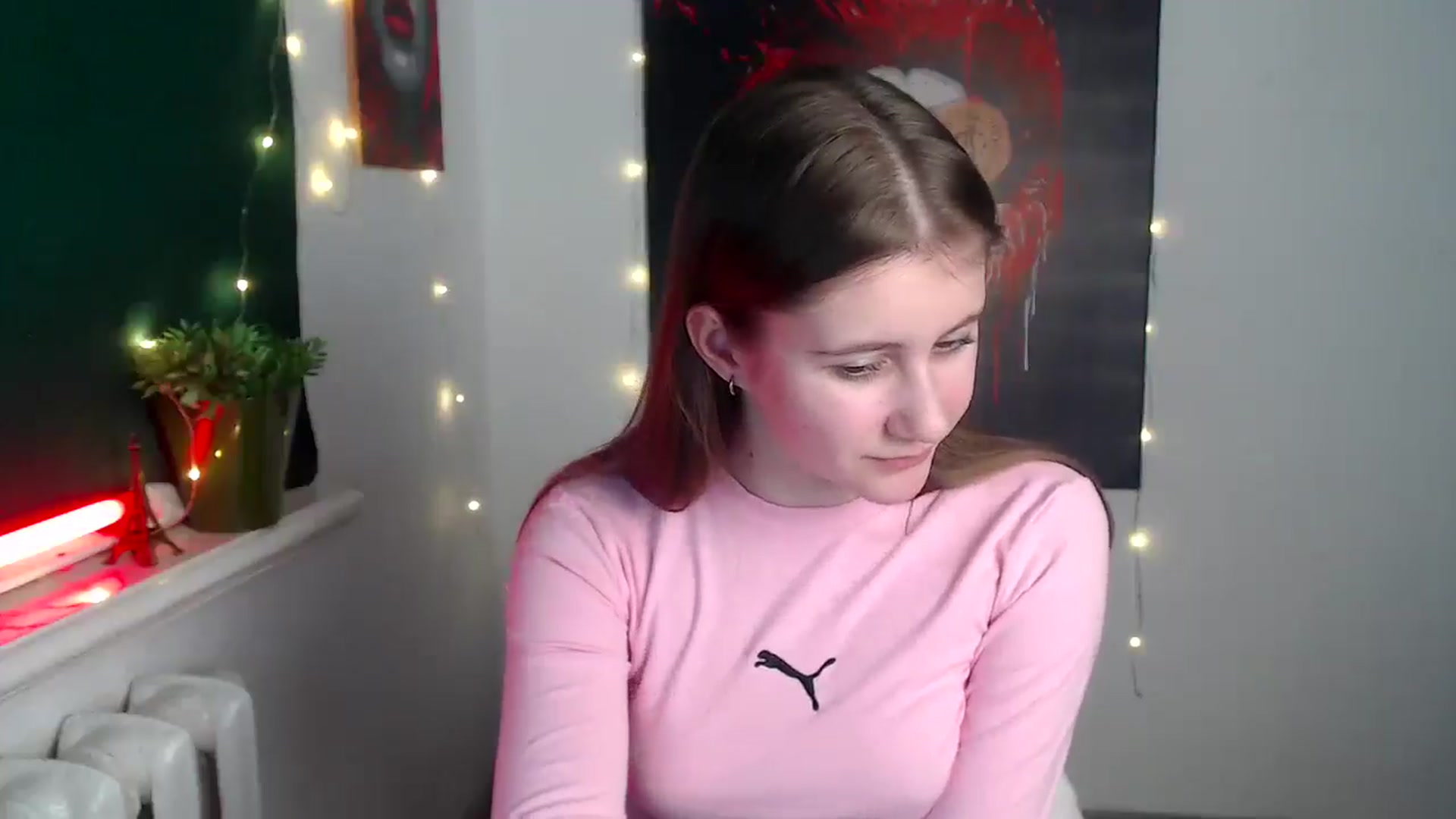 Gallery image thumbnail from Kamilochkaaa_'s myfreecams stream on, 12/04/2025, 11:17 image 18 of 20