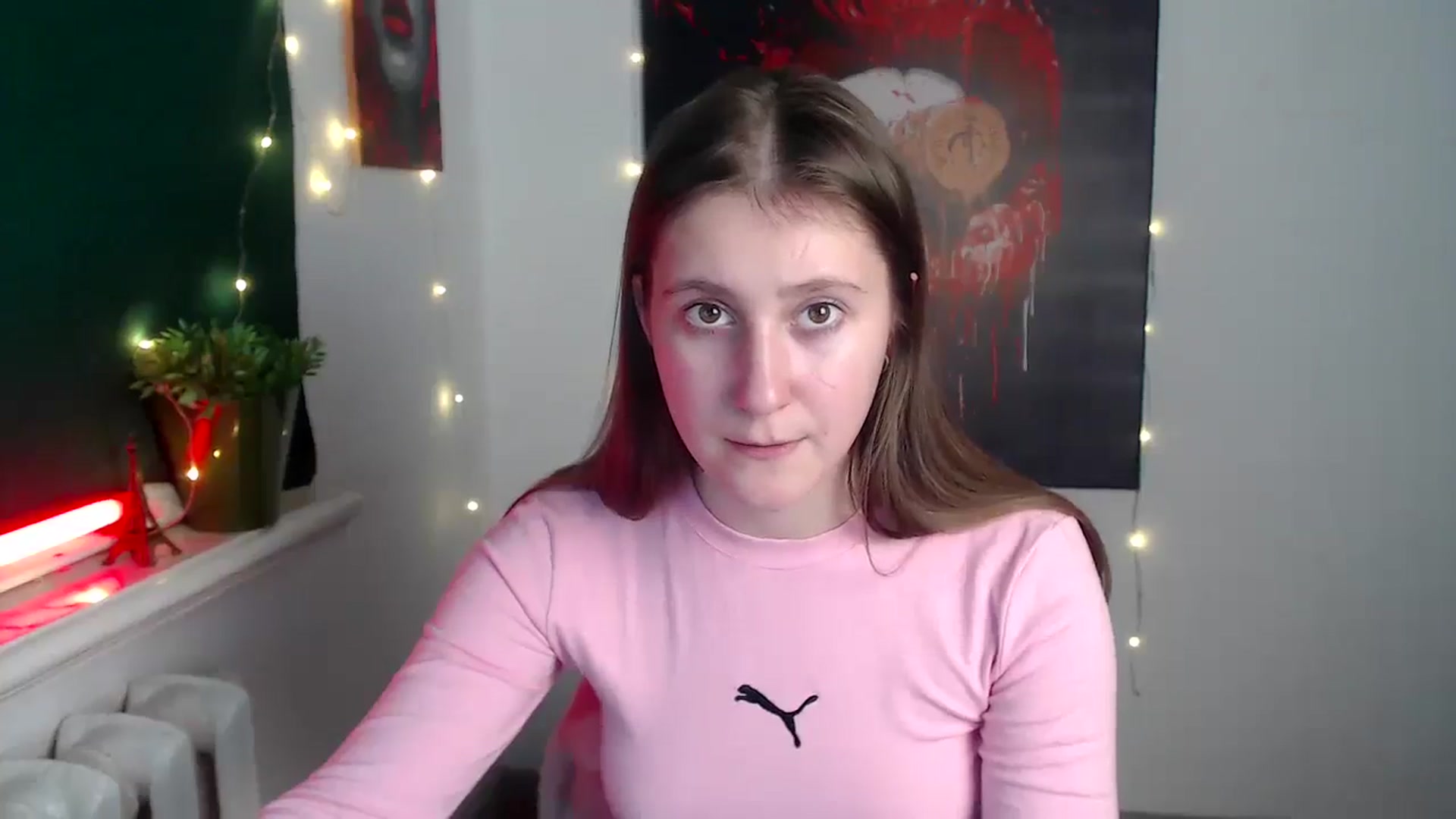 Gallery image thumbnail from Kamilochkaaa_'s myfreecams stream on, 12/04/2025, 11:17 image 19 of 20