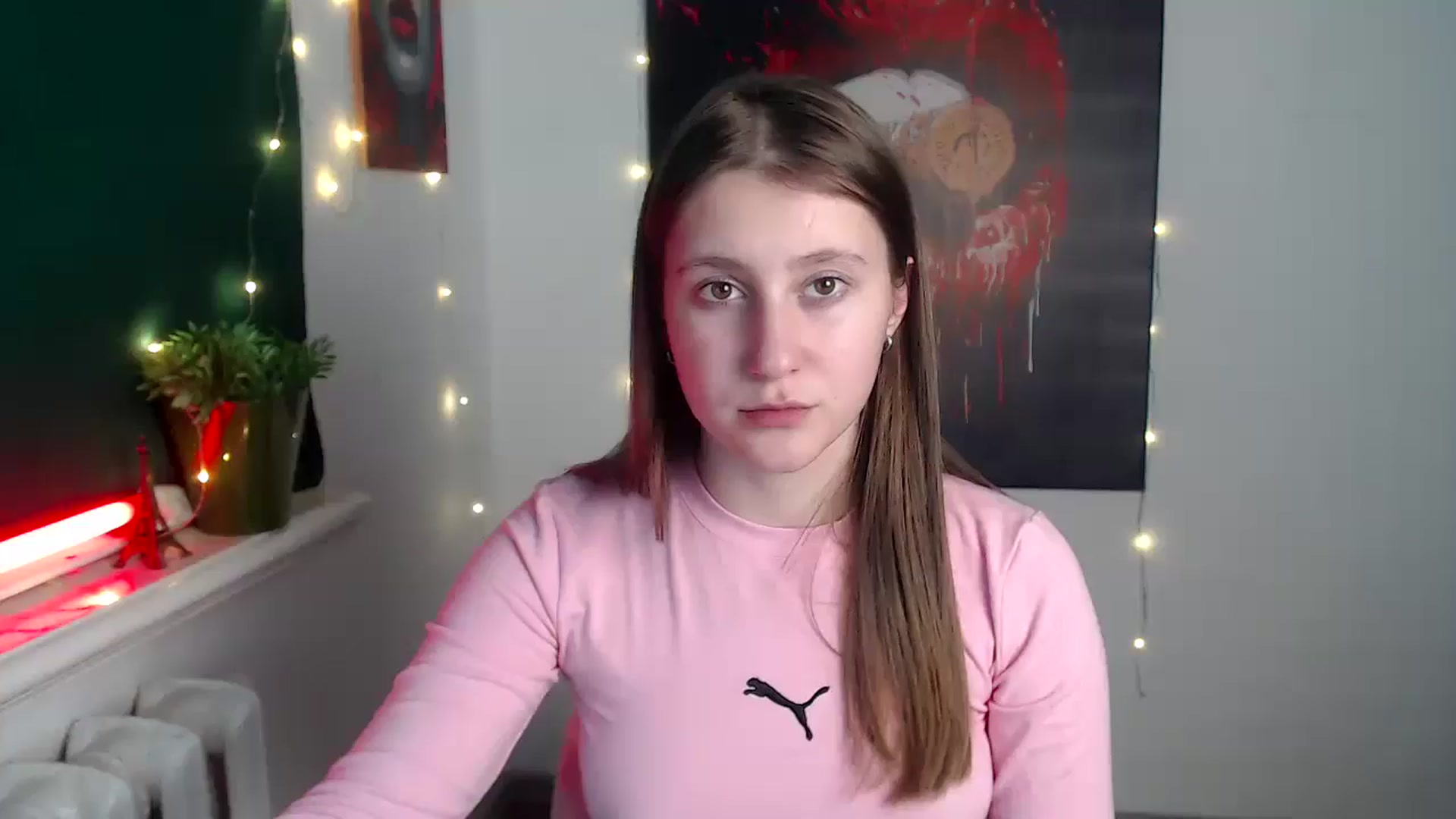 Gallery image thumbnail from Kamilochkaaa_'s myfreecams stream on, 12/04/2025, 16:13 image 14 of 20