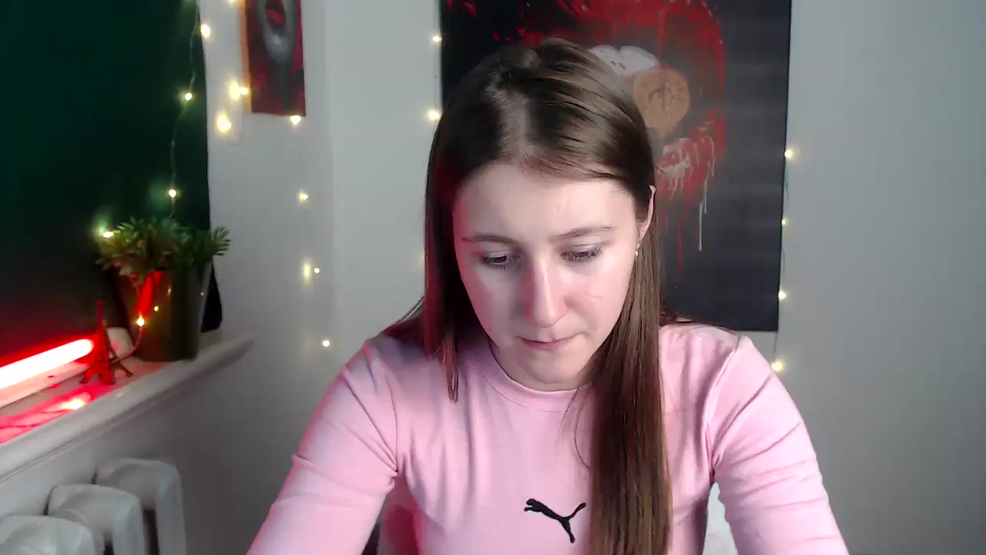 Gallery image thumbnail from Kamilochkaaa_'s myfreecams stream on, 12/04/2025, 16:13 image 12 of 20