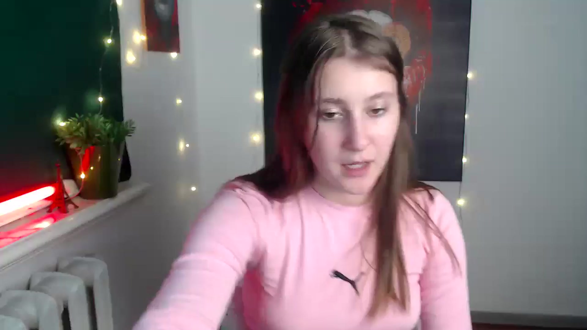 Gallery image thumbnail from Kamilochkaaa_'s myfreecams stream on, 12/04/2025, 16:13 image 15 of 20