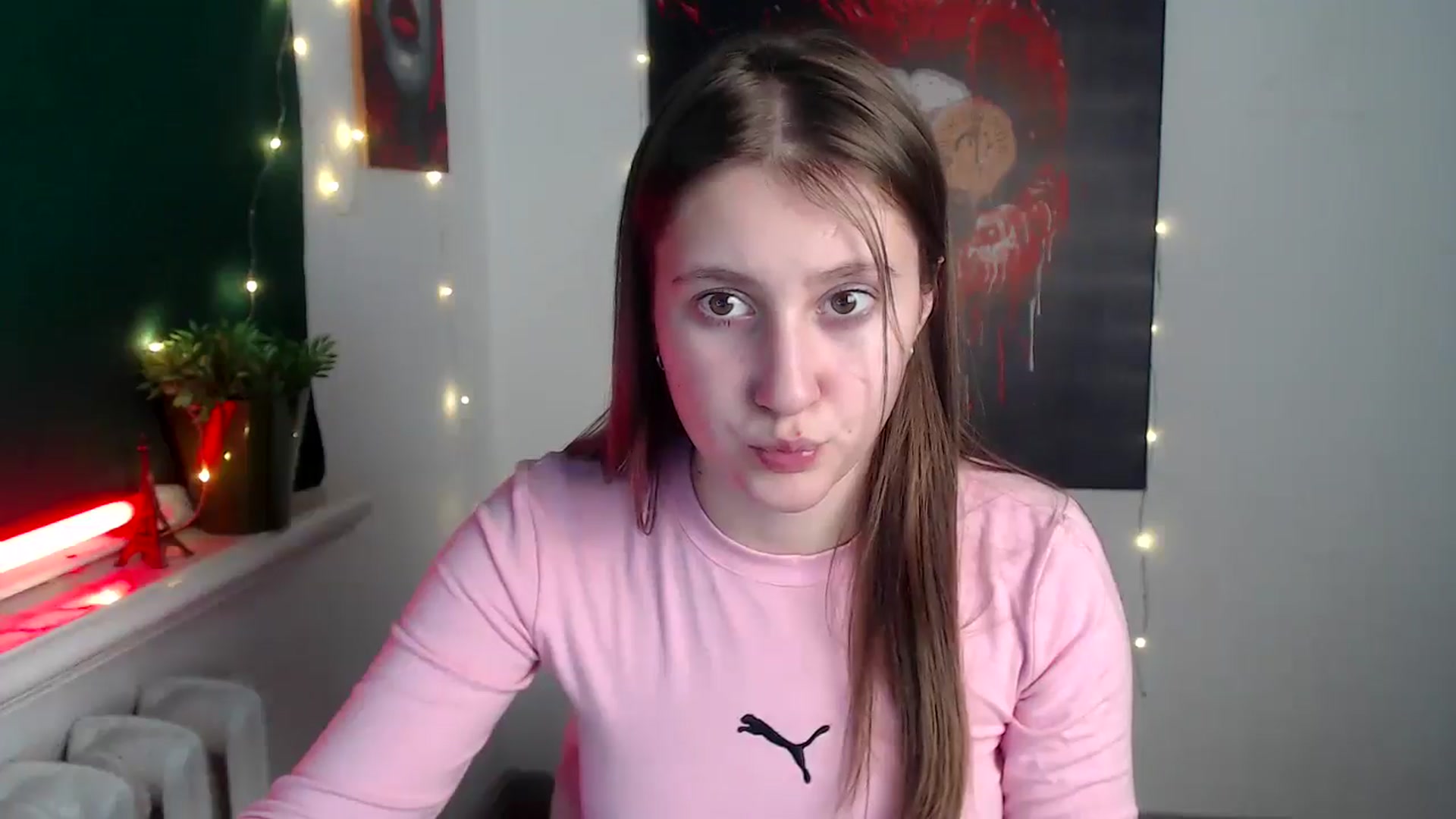 Gallery image thumbnail from Kamilochkaaa_'s myfreecams stream on, 12/04/2025, 16:13 image 4 of 20