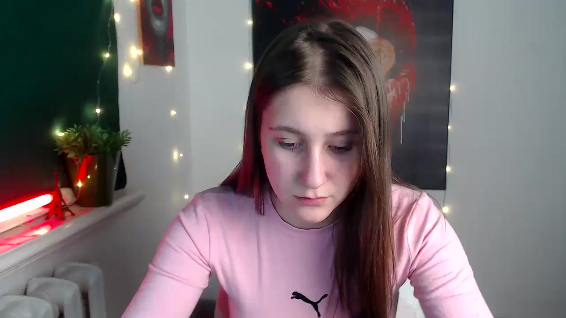 Gallery image thumbnail from Kamilochkaaa_'s myfreecams stream on, 12/04/2025, 16:13 image 1 of 20