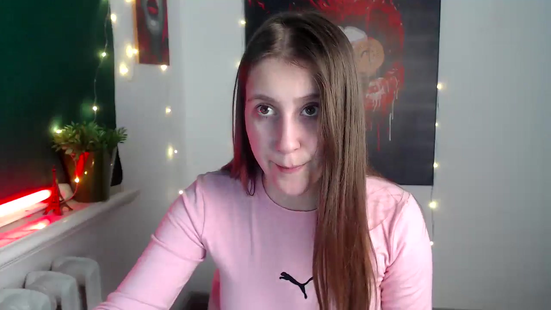 Gallery image thumbnail from Kamilochkaaa_'s myfreecams stream on, 12/04/2025, 16:13 image 2 of 20