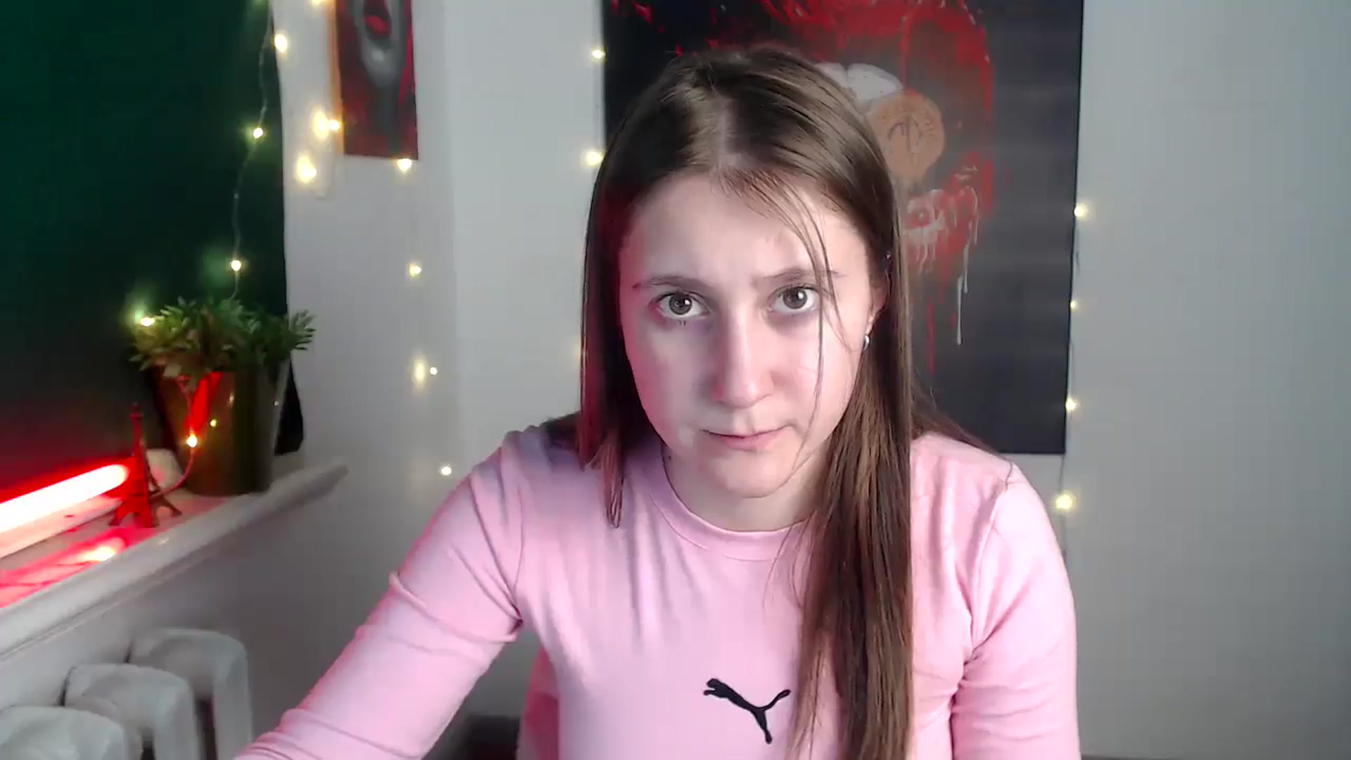 Gallery image thumbnail from Kamilochkaaa_'s myfreecams stream on, 12/04/2025, 16:13 image 7 of 20