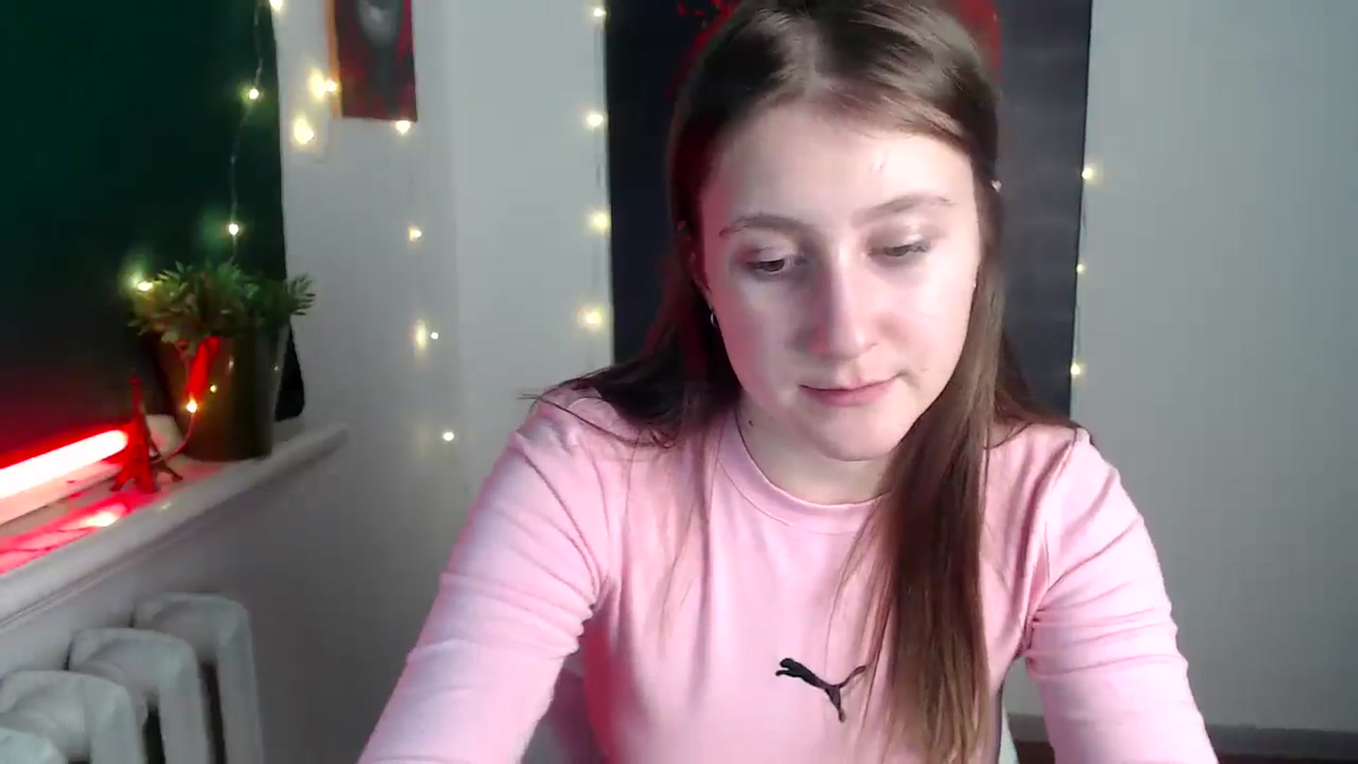 Gallery image thumbnail from Kamilochkaaa_'s myfreecams stream on, 12/04/2025, 16:13 image 20 of 20