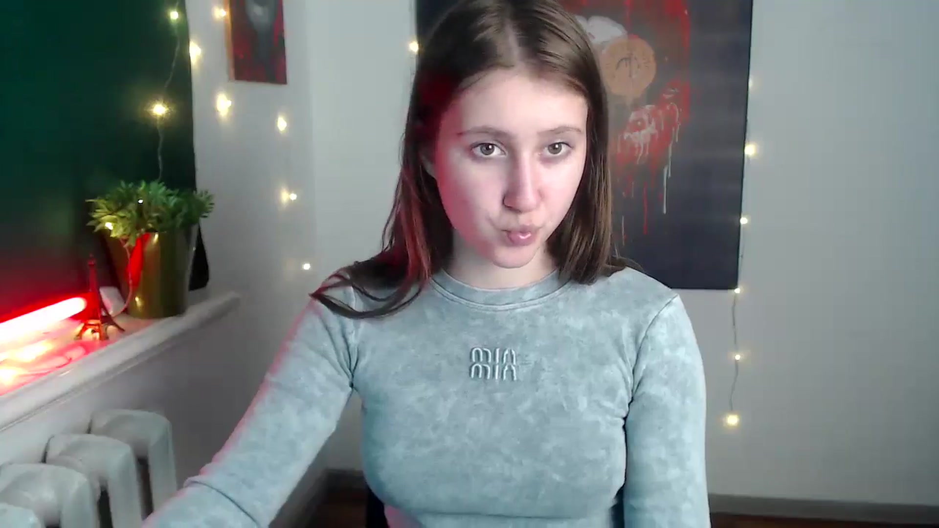 Gallery image thumbnail from Kamilochkaaa_'s myfreecams stream on, 12/05/2025, 13:06 image 5 of 20
