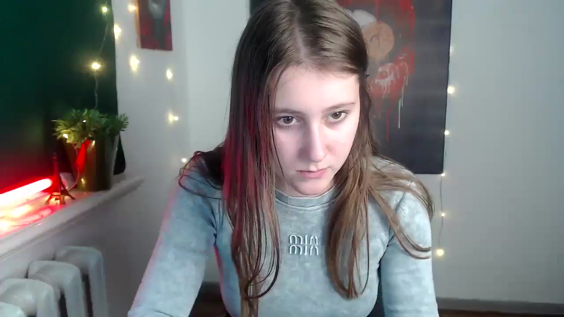 Gallery image thumbnail from Kamilochkaaa_'s myfreecams stream on, 12/05/2025, 13:06 image 14 of 20