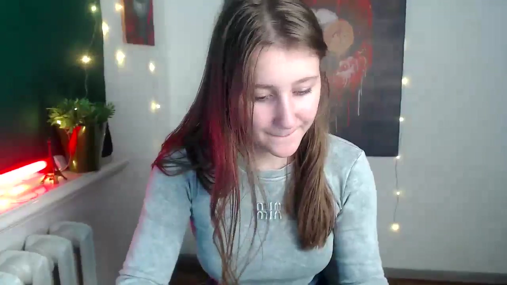 Gallery image thumbnail from Kamilochkaaa_'s myfreecams stream on, 12/05/2025, 13:06 image 20 of 20