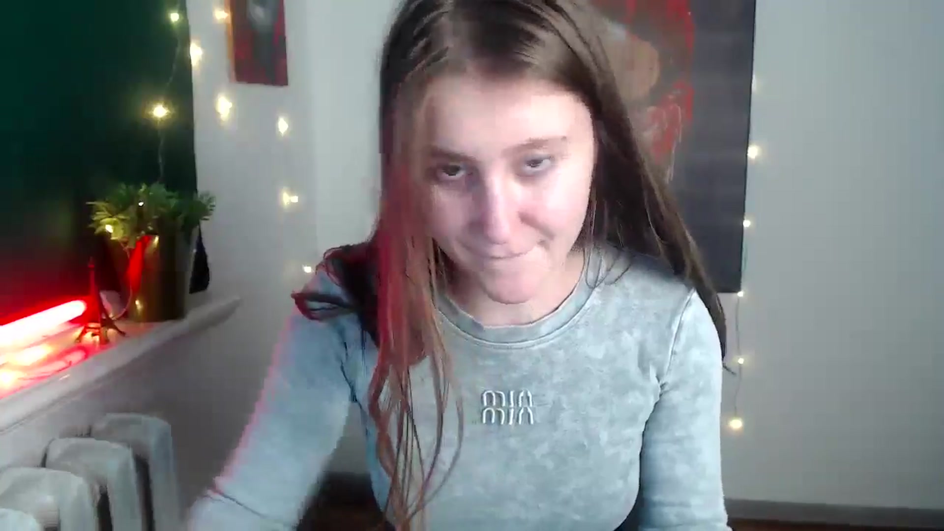 Gallery image thumbnail from Kamilochkaaa_'s myfreecams stream on, 12/05/2025, 13:06 image 19 of 20