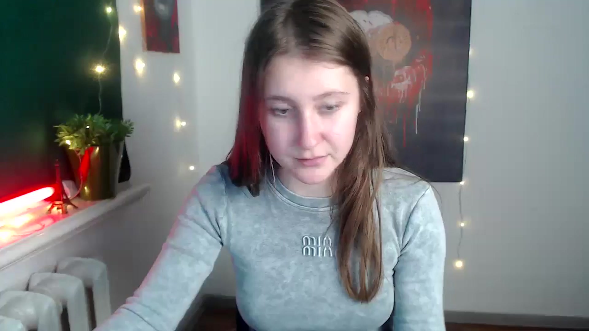 Gallery image thumbnail from Kamilochkaaa_'s myfreecams stream on, 12/05/2025, 13:06 image 16 of 20