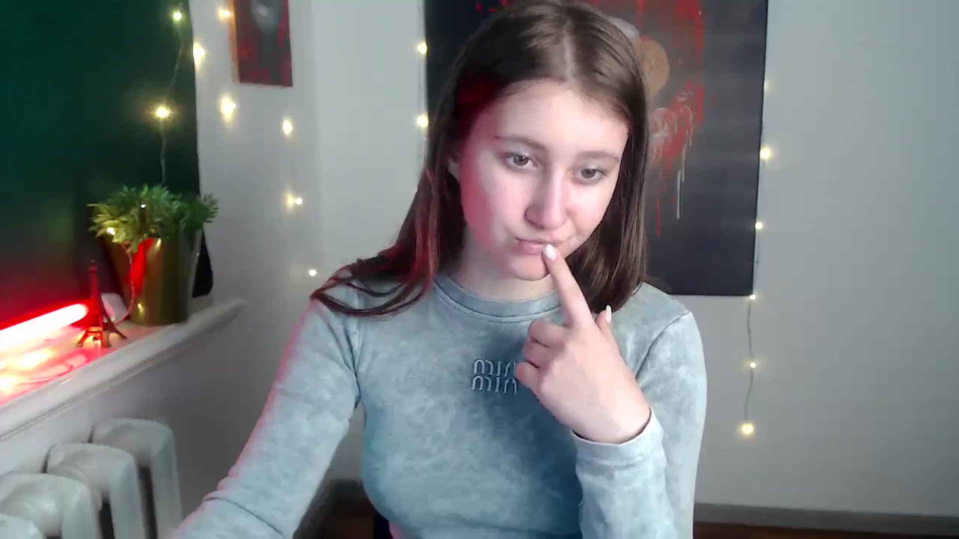 Gallery image thumbnail from Kamilochkaaa_'s myfreecams stream on, 12/05/2025, 13:06 image 6 of 20