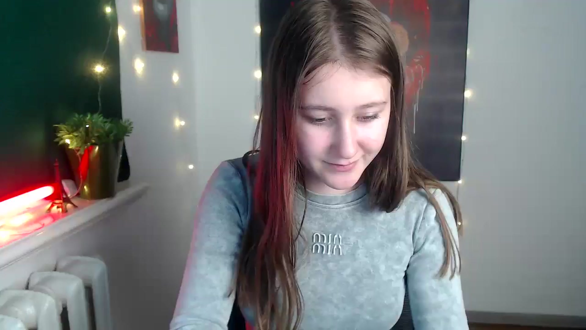 Gallery image thumbnail from Kamilochkaaa_'s myfreecams stream on, 12/05/2025, 13:06 image 8 of 20