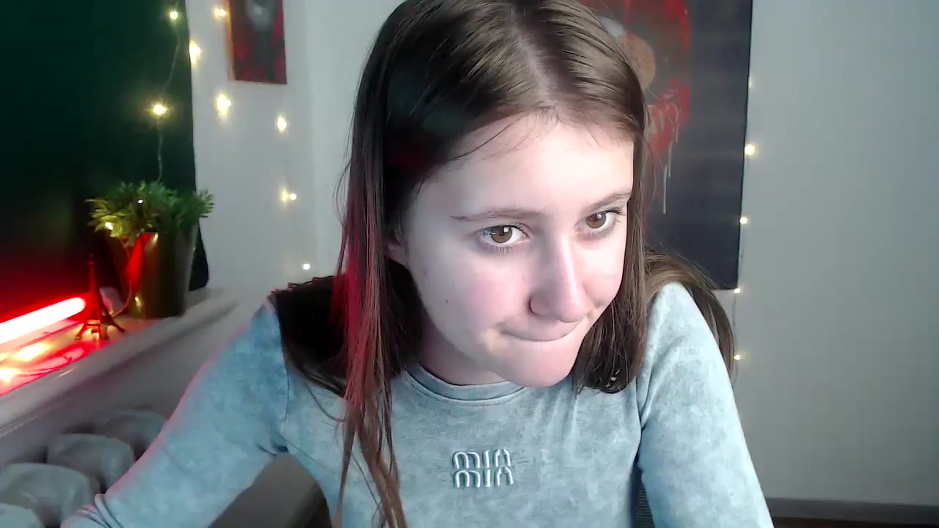 Gallery image thumbnail from Kamilochkaaa_'s myfreecams stream on, 12/05/2025, 13:06 image 7 of 20