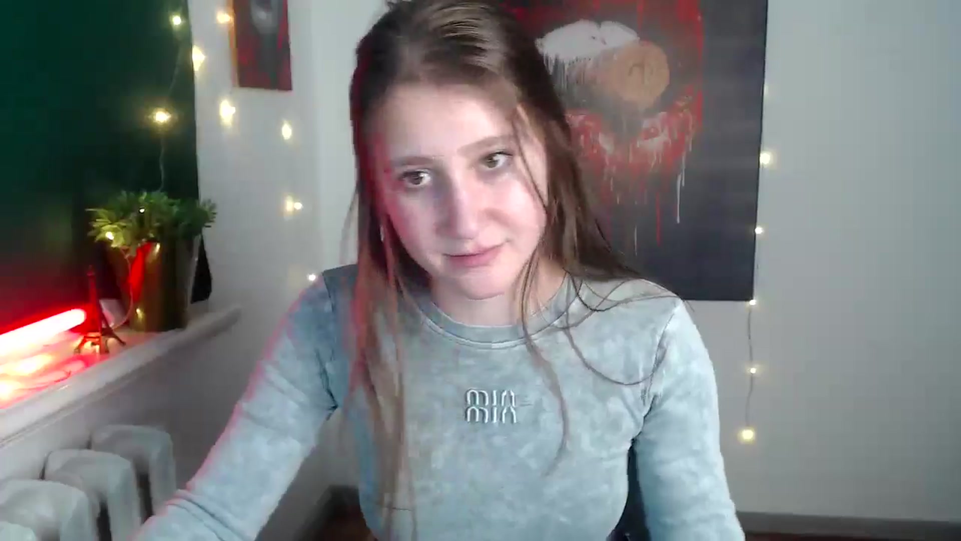 Gallery image thumbnail from Kamilochkaaa_'s myfreecams stream on, 12/05/2025, 17:41 image 14 of 20