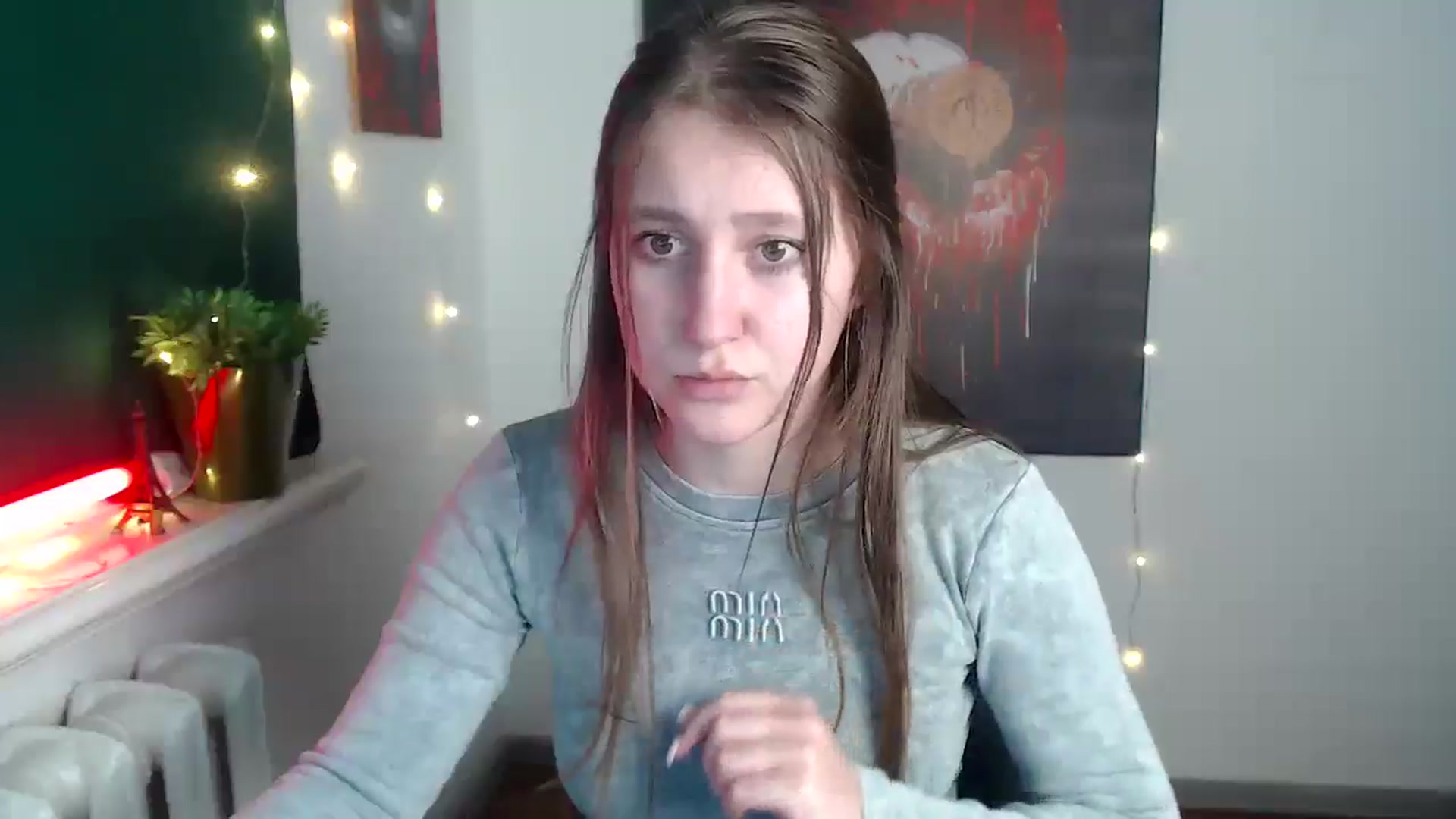 Gallery image thumbnail from Kamilochkaaa_'s myfreecams stream on, 12/05/2025, 17:41 image 15 of 20