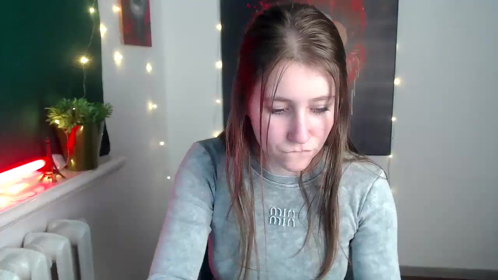 Gallery image thumbnail from Kamilochkaaa_'s myfreecams stream on, 12/05/2025, 17:41 image 16 of 20