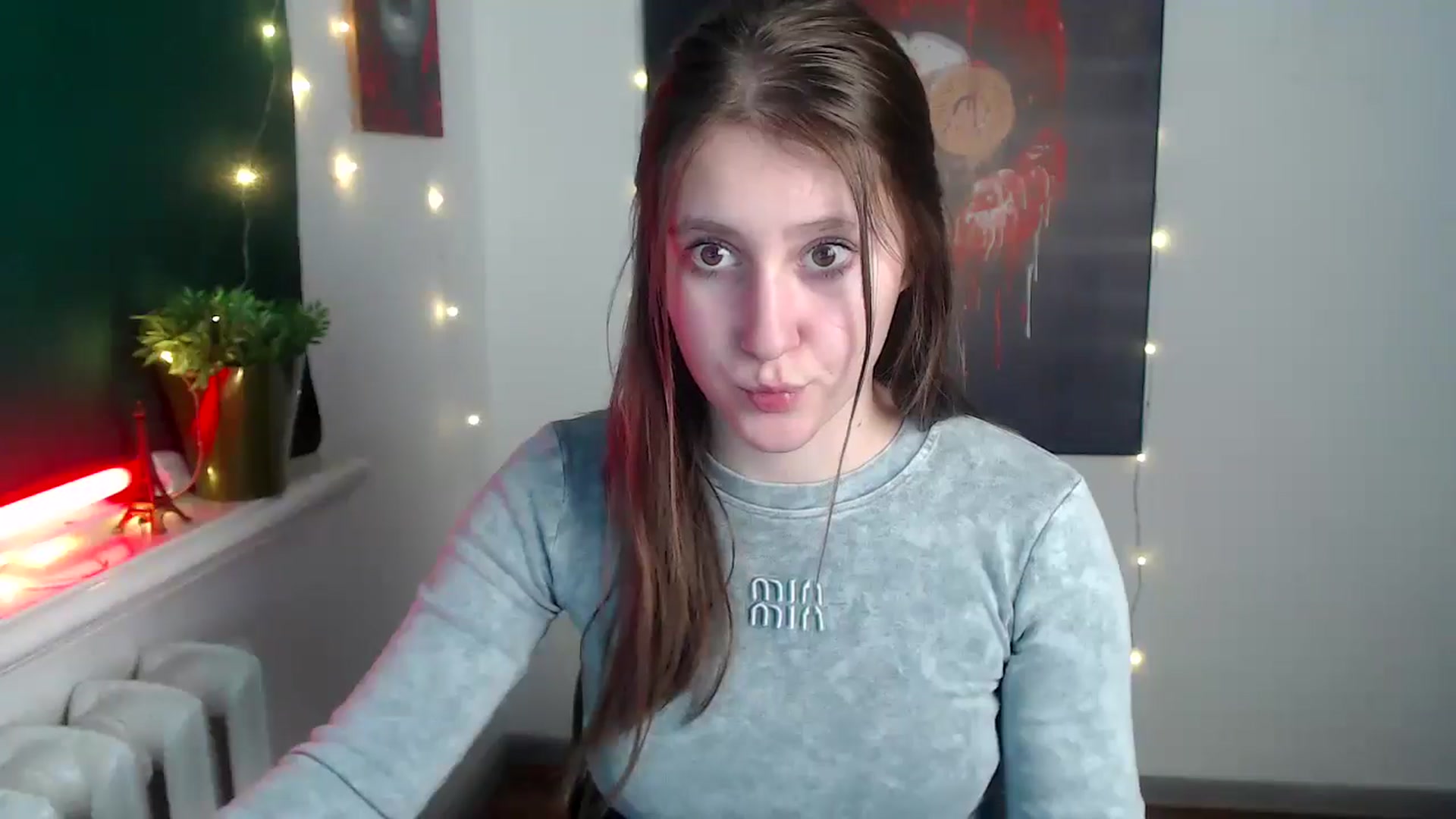 Gallery image thumbnail from Kamilochkaaa_'s myfreecams stream on, 12/05/2025, 17:41 image 3 of 20