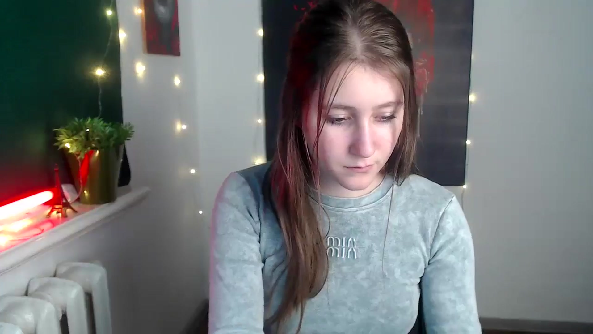 Gallery image thumbnail from Kamilochkaaa_'s myfreecams stream on, 12/05/2025, 17:41 image 4 of 20