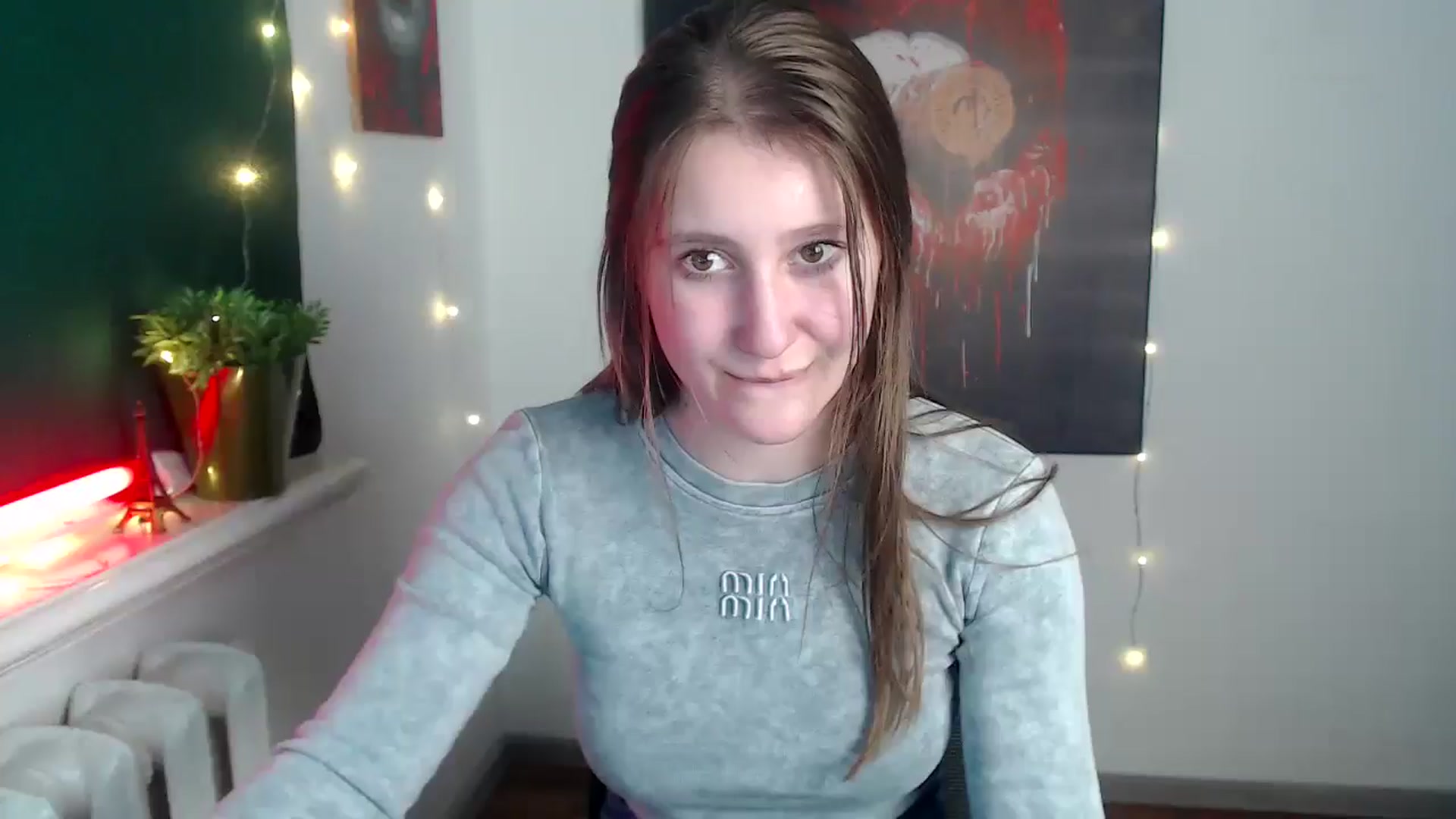 Gallery image thumbnail from Kamilochkaaa_'s myfreecams stream on, 12/05/2025, 17:41 image 18 of 20
