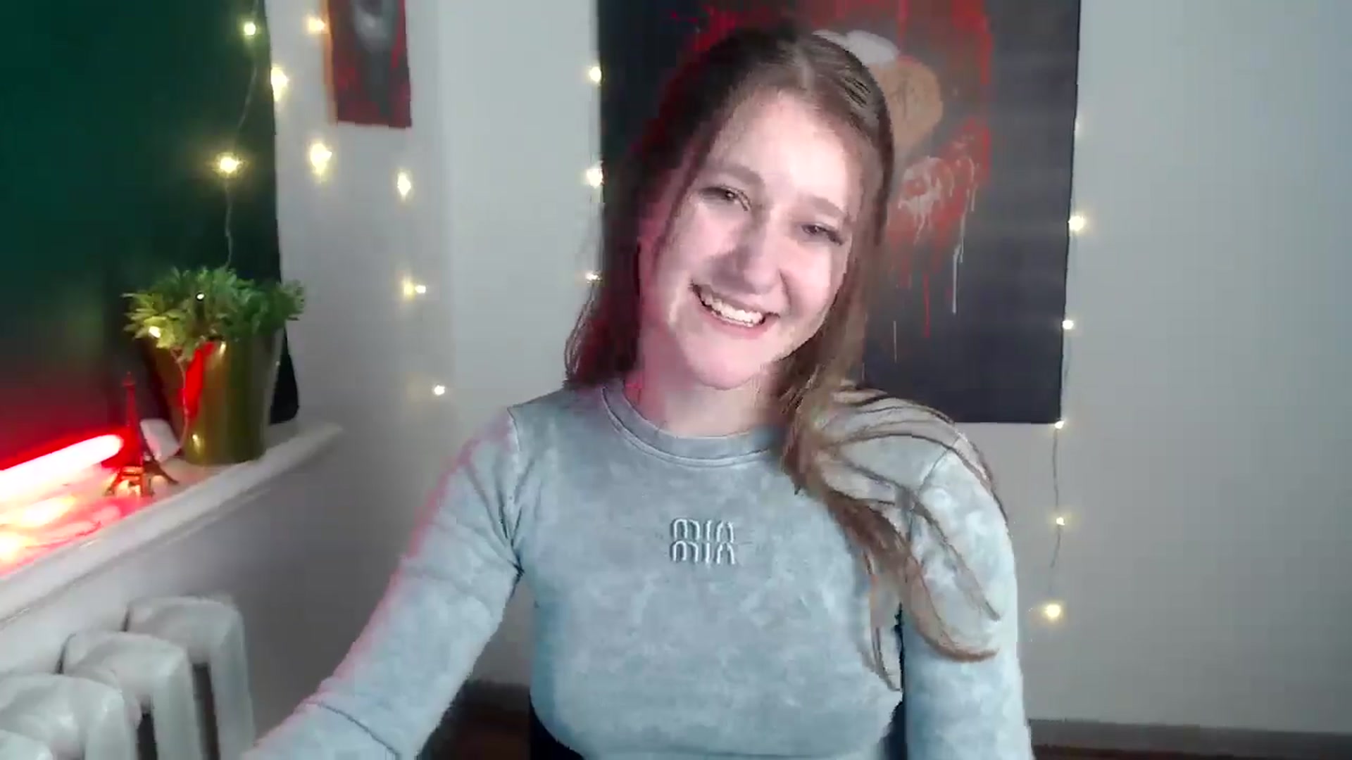 Gallery image thumbnail from Kamilochkaaa_'s myfreecams stream on, 12/05/2025, 17:41 image 9 of 20