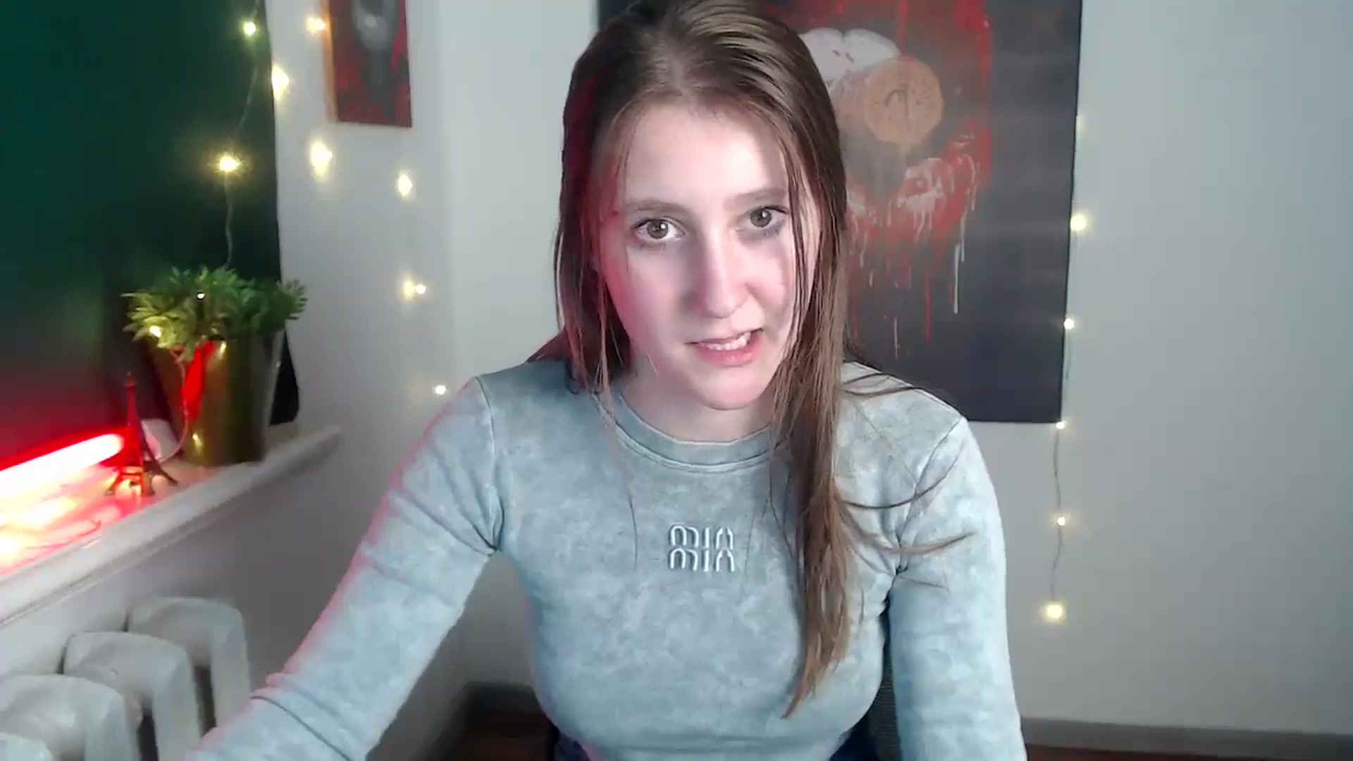 Gallery image thumbnail from Kamilochkaaa_'s myfreecams stream on, 12/05/2025, 17:41 image 19 of 20
