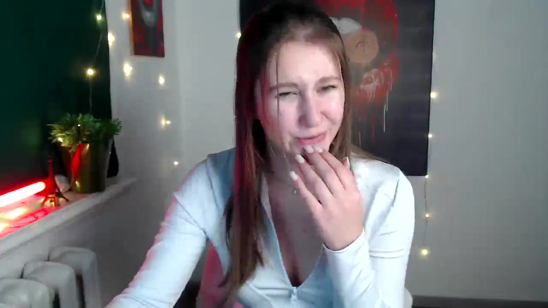 Gallery image thumbnail from Kamilochkaaa_'s myfreecams stream on, 12/06/2025, 14:51 image 17 of 20
