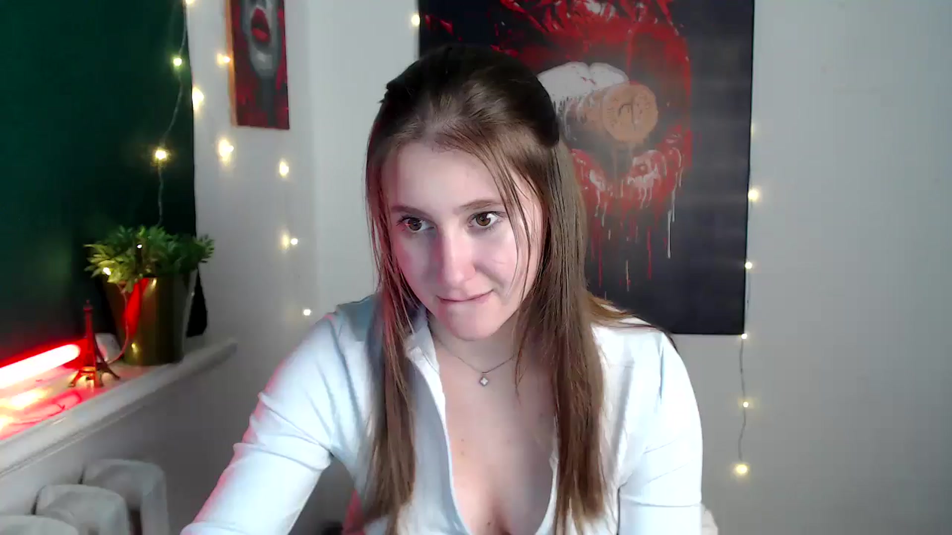 Gallery image thumbnail from Kamilochkaaa_'s myfreecams stream on, 12/06/2025, 14:51 image 1 of 20