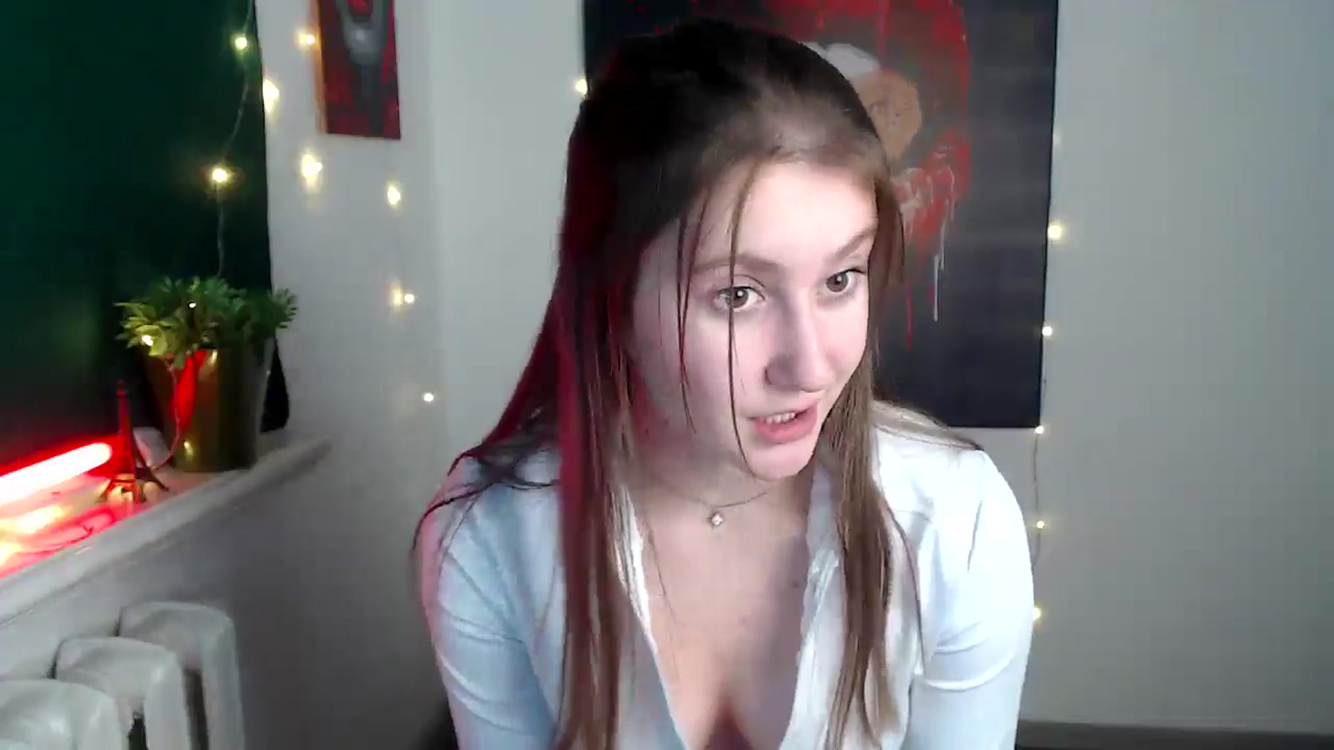 Gallery image thumbnail from Kamilochkaaa_'s myfreecams stream on, 12/06/2025, 14:51 image 13 of 20