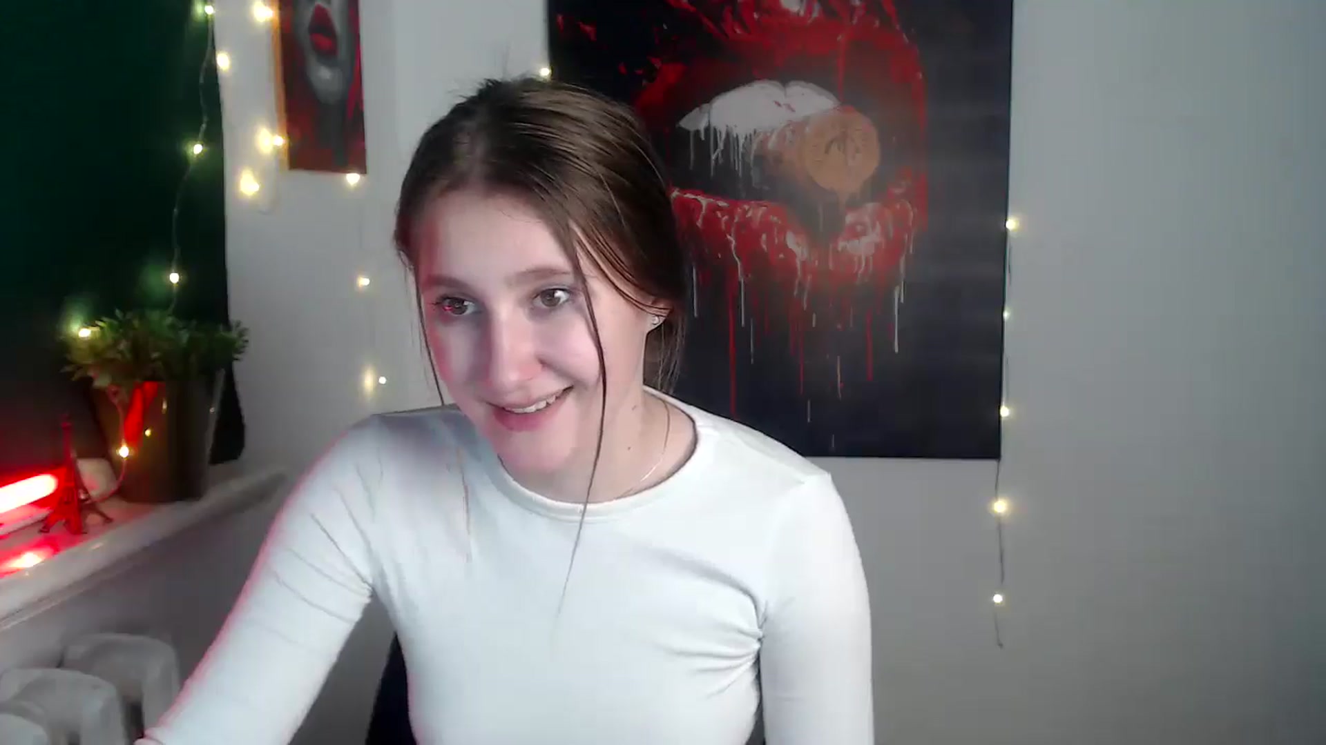 Gallery image thumbnail from Kamilochkaaa_'s myfreecams stream on, 12/07/2025, 17:18 image 14 of 20