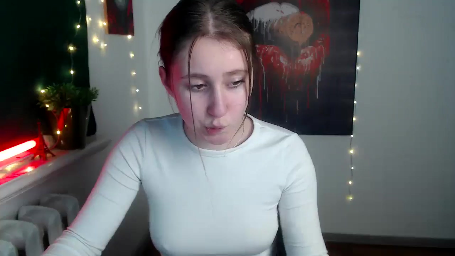 Gallery image thumbnail from Kamilochkaaa_'s myfreecams stream on, 12/09/2025, 16:08 image 14 of 20