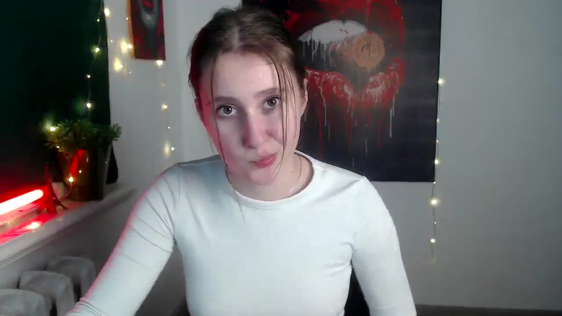 Gallery image thumbnail from Kamilochkaaa_'s myfreecams stream on, 12/09/2025, 16:08 image 11 of 20
