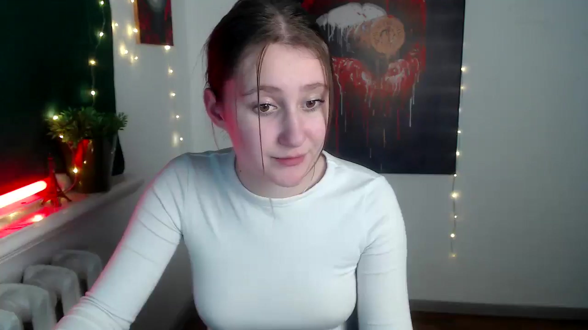 Gallery image thumbnail from Kamilochkaaa_'s myfreecams stream on, 12/09/2025, 16:08 image 17 of 20